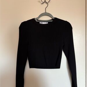 Zara Black Long-Sleeve Cropped Sweater Top